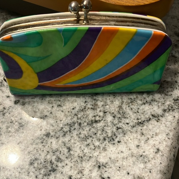 Colorful Abstract Wallet - Picture 8 of 8